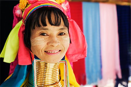 Thailand, Mae Hong Son, Nai Soi.  Long-necked Paudang woman at Nai Soi (also known as Nupa Ah). Stock Photo - Rights-Managed, Code: 862-03889835