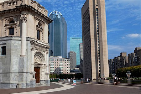 USA, Massachusetts, Boston.  The Mother Church, The First Church of Christ, Scientist, in the Back Bay area of Boston, Massachusetts founded by Mary Baker Eddy 1879, the impressive urban plazza and reflecting pool with the skyline of Boston as a backdrop Stock Photo - Rights-Managed, Code: 862-03890090