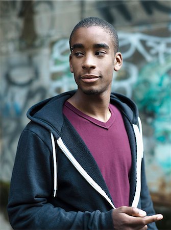 simsearch:877-06833898,k - Portrait of teenage boy looking away Stock Photo - Rights-Managed, Code: 877-06833971