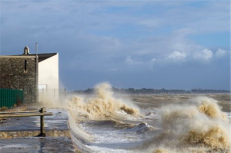 storms - France, Moutiers-in-Retz, 44, tempestuous waves. Stock Photo - Rights-Managed, Code: 877-08079164