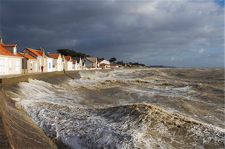 France, Les Moutiers-en-Retz, Stormy waves Foto de stock - Direito Controlado, Número: 877-08079165