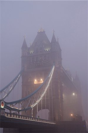 England, London, Tower Bridge and Fog Stock Photo - Rights-Managed, Code: 877-08897991