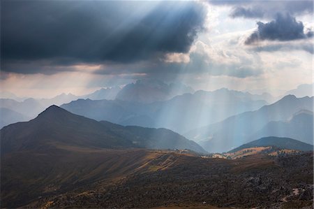 rays - Rrays of sun over a dolomiti landscape. Nuvolau refuge, Belluno Province, Veneto District, Italy, Europe Stock Photo - Rights-Managed, Code: 879-09043131