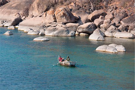 stones lake - Africa,Malawi, Monkey bay district. Malawi lake Stock Photo - Rights-Managed, Code: 879-09043257