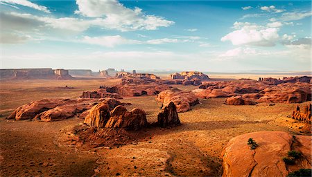 south west - Utah - Ariziona border, panorama of the Monument Valley from a remote point of view, known as The Hunt's Mesa Stock Photo - Rights-Managed, Code: 879-09100199