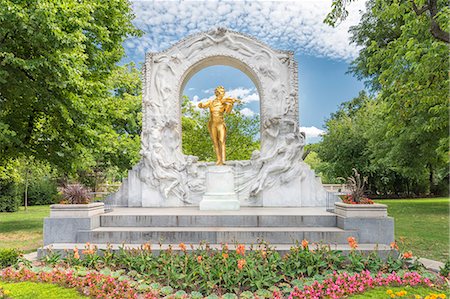 simsearch:400-05162857,k - Vienna, Austria, Europe. The Johann Strauss Monument in the Vienna City Park Stock Photo - Rights-Managed, Code: 879-09100684
