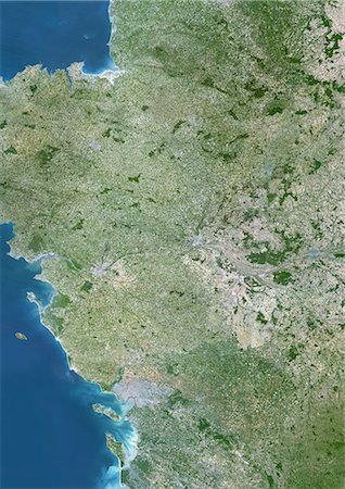 Pays région De La Loire, en France, True Image Satellite en couleurs. Pays région de la Loire, France, image satellite couleur vraie. Cette image a été compilée à partir de données acquises par les satellites LANDSAT 5 & 7. Photographie de stock - Rights-Managed, Code: 872-06052788