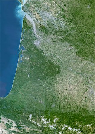 Aquitaine Region, France, True Colour Satellite Image. Aquitaine region, France, true colour satellite image. This image was compiled from data acquired by LANDSAT 5 & 7 satellites. Foto de stock - Con derechos protegidos, Código: 872-06052797