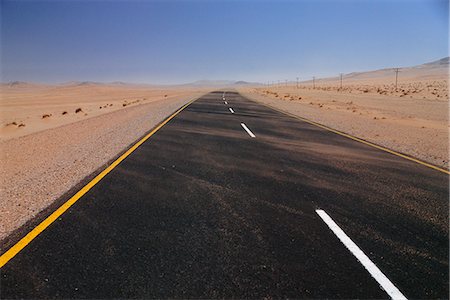 simsearch:873-06440549,k - Tempête de sable sur la route Sperrgebied, Diamond, Namibie Photographie de stock - Rights-Managed, Code: 873-06440272