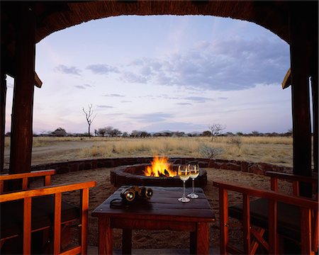 simsearch:873-06440549,k - Zone de barbecue surplombant le Veld, Gilles Game Lodge, Namibie, Afrique Photographie de stock - Rights-Managed, Code: 873-06440852
