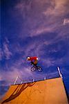 Cycliste sur le Half-Pipe