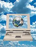 Laptop-Computer und Globe-Atlantik