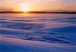 Neige au coucher du soleil la rivière Ottawa, Ontario, Canada