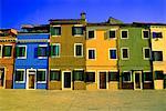 Vorderseite der Häuser, Lagune von Insel Burano Venedig Italien