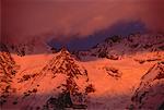 Aperçu des montagnes au coucher du soleil, région Jungfrau, Suisse