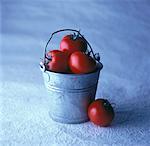 Tomaten in Eimer