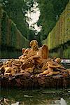 Statues de la fontaine, Versailles, France
