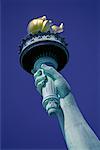 Nahaufnahme der Hand hält Fackel Statue von Liberty, New York New York, USA