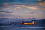 Bateau sur l'eau près du port, Vancouver, Colombie-Britannique, Canada