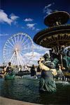 Fontaine et la roue en Place de la Concorde, Paris, France