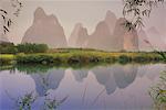 Paysage près de Yangshuo, Chine Guangxi région et la rivière Yulong
