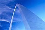 En regardant vers le haut St. Louis Arch de St. Louis, Missouri, USA