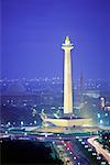 Monas-Denkmal und Stadtbild bei Nacht Jakarta, Indonesien