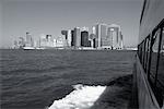Manhattan Skyline de Ferry, New York, New York, USA