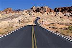 Vallée de route du parc d'état de feu Nevada, USA