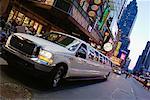 Limousine auf 42nd Street, New York City, New York, USA
