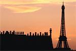 Eiffelturm bei Sonnenuntergang Paris, Frankreich