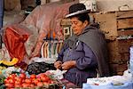 Femme dans le marché de La Paz, Bolivie