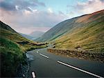 Enroulement Valley Road Lake District, Angleterre