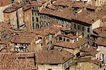 Vue d'ensemble de maisons de ville Siena, Italie