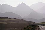 Montagnes à travers la brume en Afrique du Sud