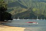Plage et bateaux Princeville, Kauai, Hawaii, USA