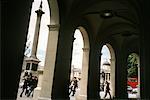 Trafalgar Square sous Arcade, Londres, Angleterre