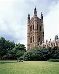 Park unter Victoria Tower London, England