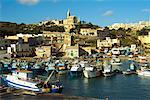 Übersicht über Hafen und Kleinstadt Mgarr, Gozo-Malta
