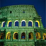 Le Colisée à Rome (Italie) nuit