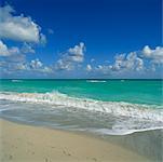Vagues sur la plage Miami Beach, Miami, Florida, USA