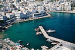 Vue d'ensemble de la ville de port île de Karpathos, Grèce