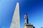 Statue von Colonel William Precott- und Bunker Hill Monument, Bunker Hill, Freedom Trail, Boston, Massachusetts, USA