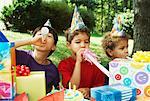 Enfants à la fête d'anniversaire