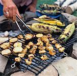 Barbecue avec poulet et maïs