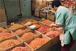 Femme dans le marché, Bangkok, Thaïlande