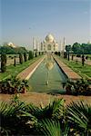 Taj Mahal et réfléchissante piscine, Agra, Inde