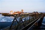 Pont Alexandra et Hull, Québec, Canada