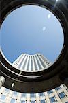 Wolkenkratzer angesehen durch einen Kreis, New York City, New York State, USA