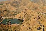 Vue grand angle sur un lac, Jaigarh Fort, Jaipur, Rajasthan, Inde